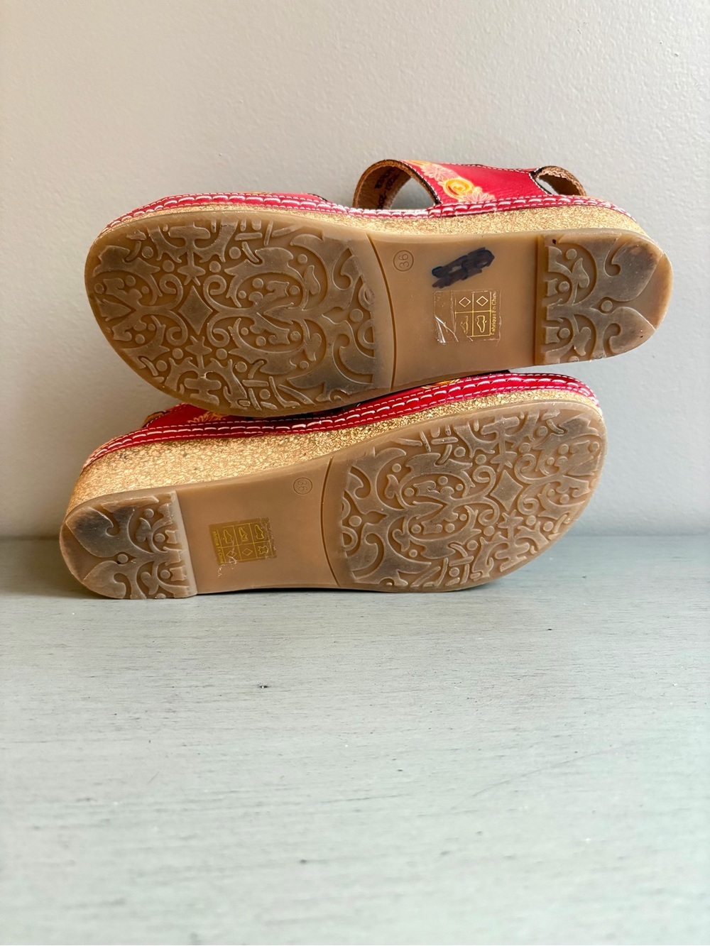 L'Artiste Spring Step Lanaffi Red Leather Embossed Wedge Sandal Sz 36 (US 5.5/6) - Picture 15 of 15